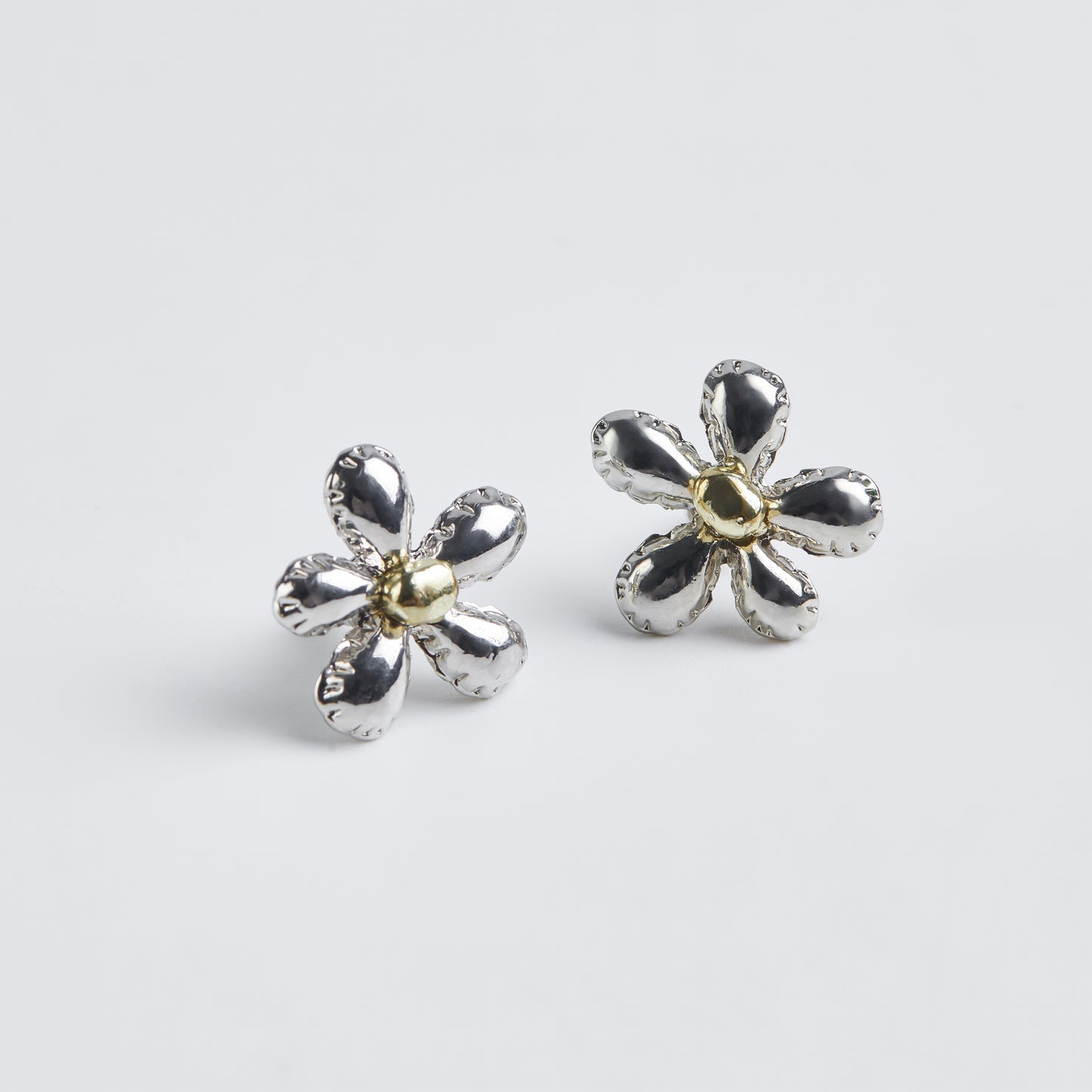Stun earring