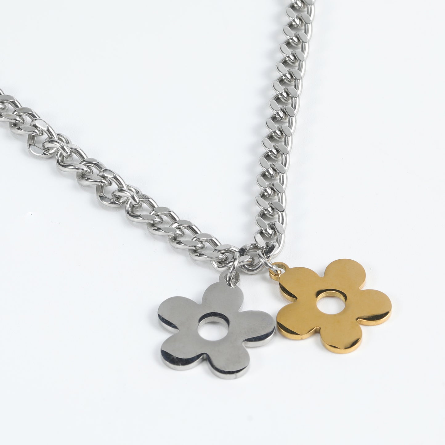 Metal petal necklace