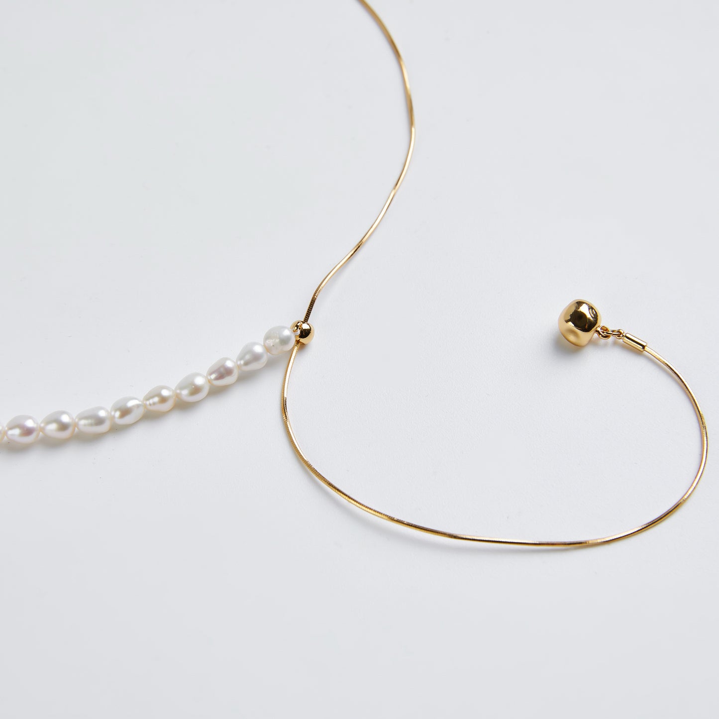 Eternal loop necklace